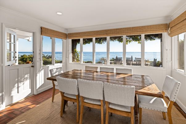 Dining room, Interior, Recessed Lighting, Water