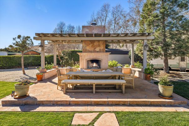 Exterior, Fireplace