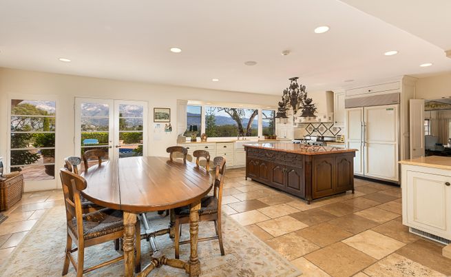 Dining room, Interior, Kitchen, Recessed Lighting