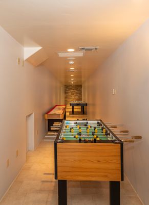 Billiard Table, Game Room, Interior, Recessed Lighting