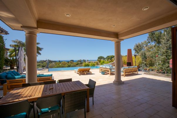 Exterior, Hot Tub, Pool, Water