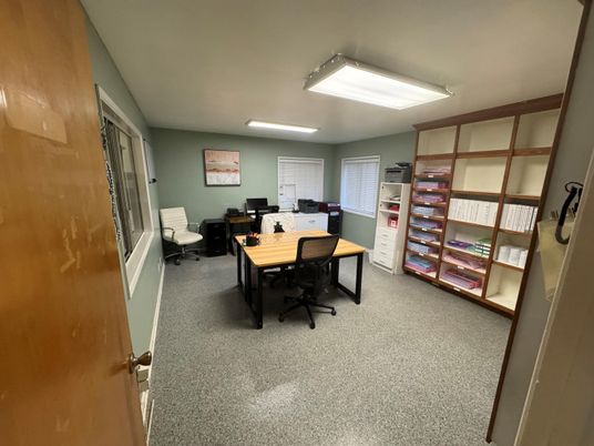 Home Office, Interior