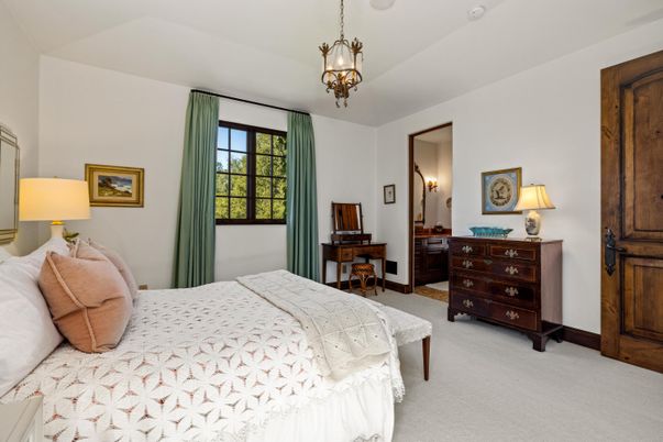 Bedroom, Interior, Pendant Lights