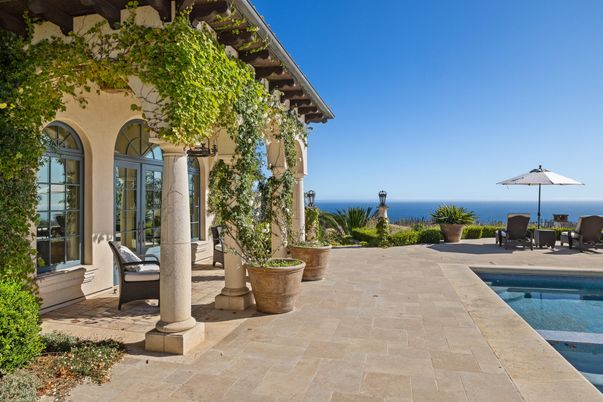Exterior, Pool, Water