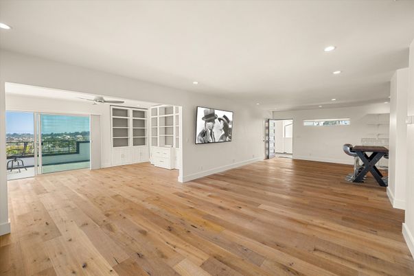 Empty room, Interior, Recessed Lighting, Wood Texture Flooring