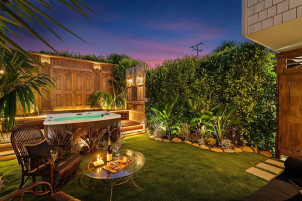 Exterior, Hot Tub