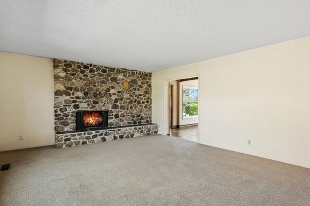 Empty room, Fireplace, Interior, Stone Walls