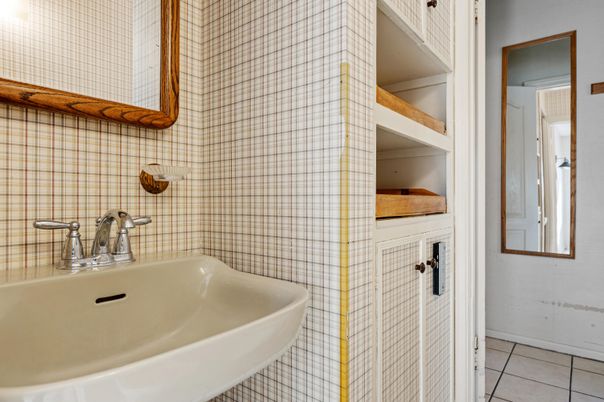 Bathroom, Interior
