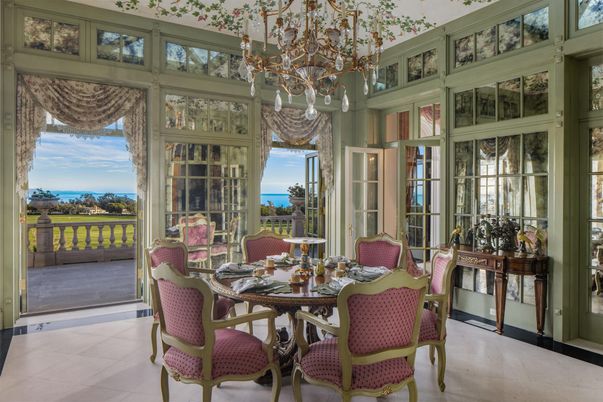 Chandelier, Dining room, Interior, Water