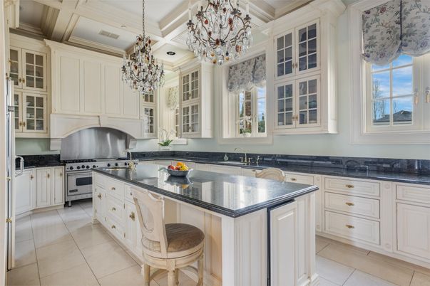 Chandelier, Interior, Kitchen, Recessed Lighting, Stainless Steel Appliances