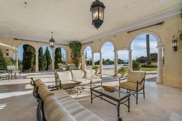 Exterior, Recessed Lighting