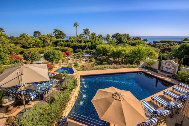 Exterior, Pool, Water