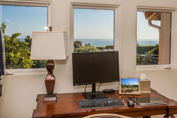 Home Office, Interior, Water
