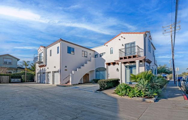 Attached, Exterior, Facade, Spanish Mediterranean