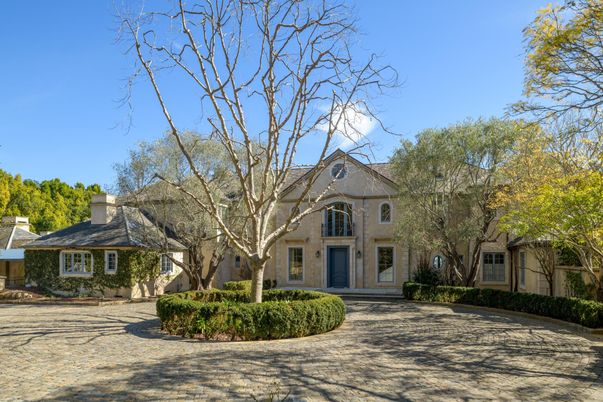Backyard, Exterior, Facade, French Provincial