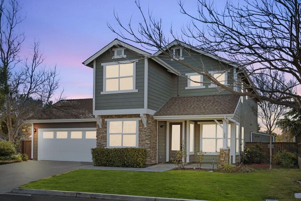 Attached, Exterior, Facade, American Craftsman
