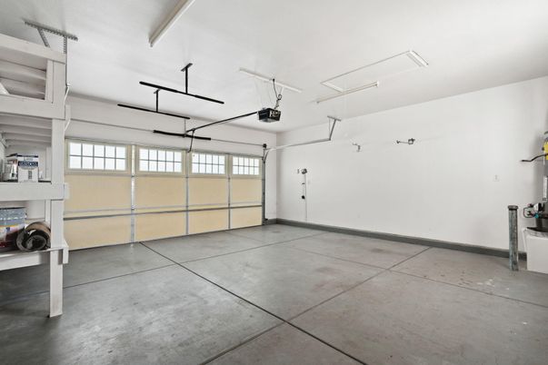 Garage, Interior