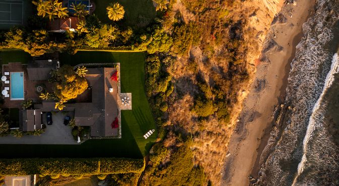Exterior, Drone