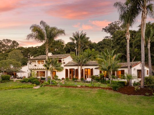 Backyard, Exterior, Facade, Spanish Mediterranean