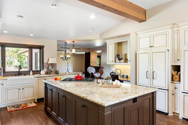 Chandelier, Interior, Kitchen, Pendant Lights, Recessed Lighting, Wooden Beams, Wood Texture Flooring