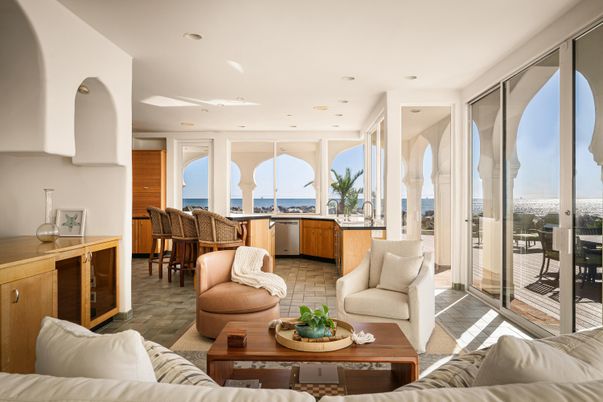 Interior, Living room, Recessed Lighting, Water