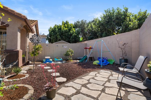 Backyard, Exterior, Playground