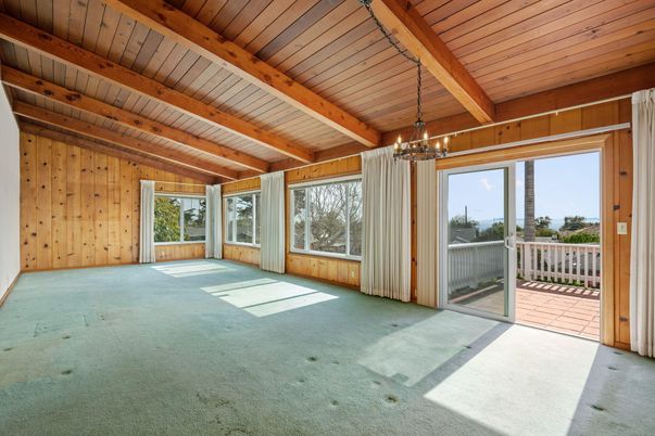 Chandelier, Empty room, Interior, Wooden Beams, Wooden Ceilings, Wooden Walls
