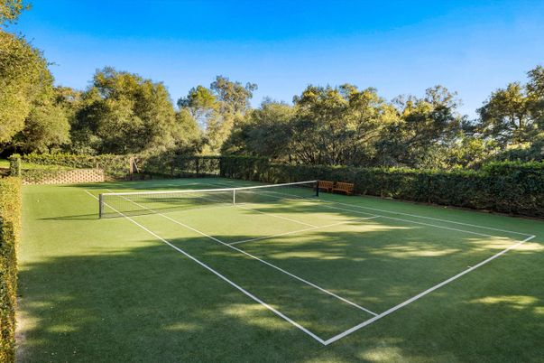 Exterior, Tennis Courts