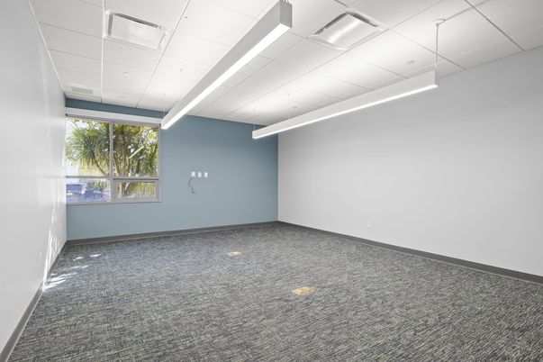 Empty room, Interior, Recessed Lighting