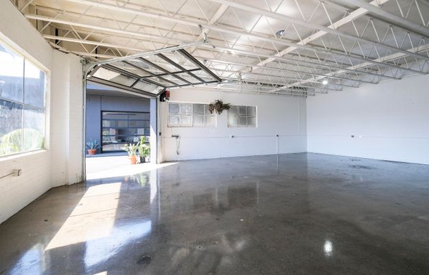 Garage, Interior
