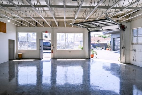 Garage, Interior