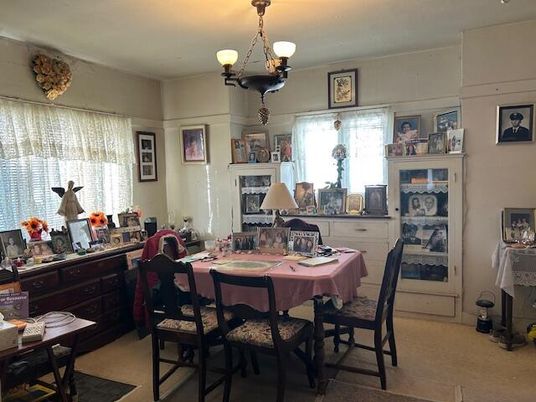 Chandelier, Dining room, Interior