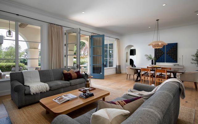 Dining room, Interior, Living room, Pendant Lights, Recessed Lighting, Wood Texture Flooring