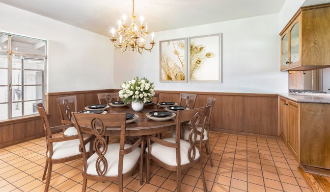 Chandelier, Dining room, Interior