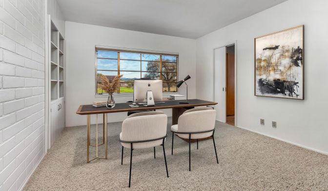 Home Office, Interior