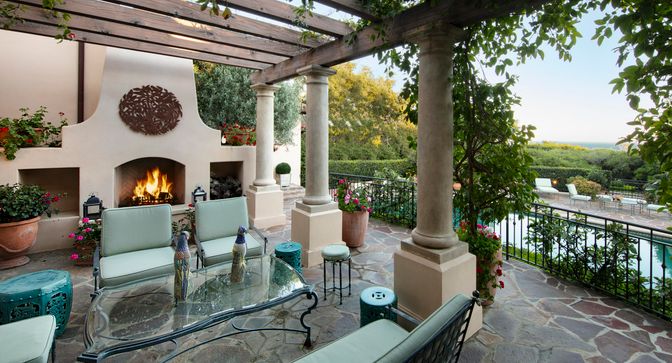 Exterior, Fireplace