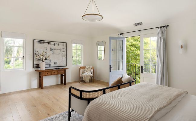Bedroom, Interior, Pendant Lights, Wood Texture Flooring