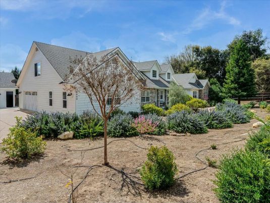 Attached, Exterior, Facade, Farmhouse