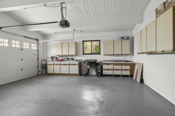 Garage, Interior