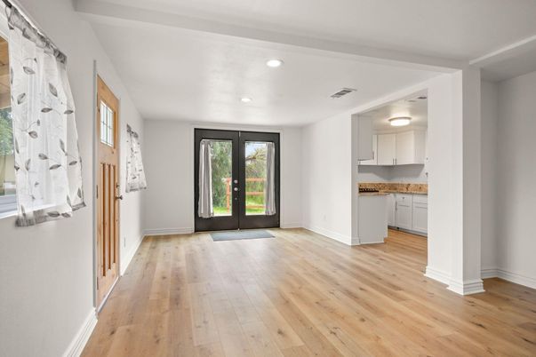 Interior, Recessed Lighting, Wood Texture Flooring