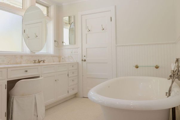 Bathroom, Free Standing Baths, Interior