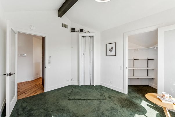 Empty room, Interior, Wooden Beams, Wood Texture Flooring