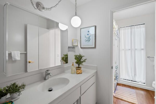 Bathroom, Interior, Pendant Lights, Wood Texture Flooring