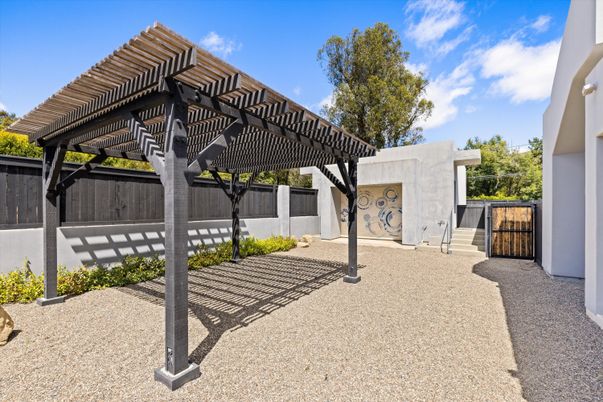 Backyard, Exterior