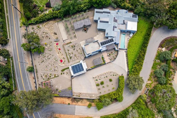 Exterior, Drone