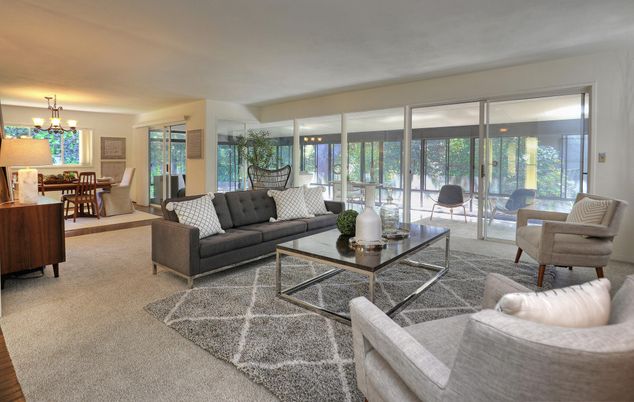 Chandelier, Dining room, Interior, Living room, Water, Wood Texture Flooring