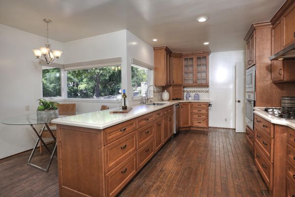 Chandelier, Interior, Kitchen, Recessed Lighting, Wood Texture Flooring