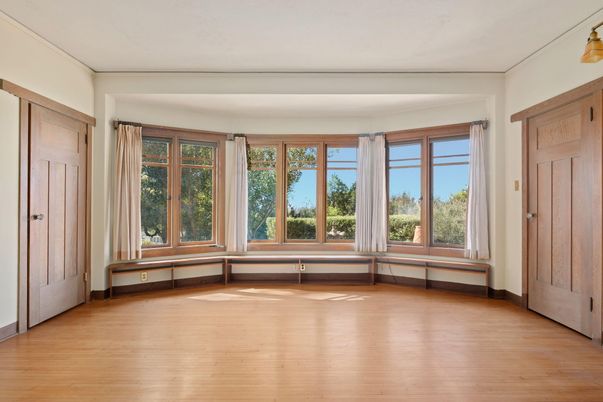 Empty room, Interior, Sun Room, Wood Texture Flooring