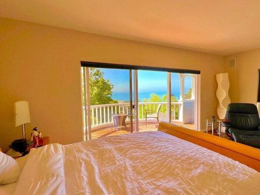 Bedroom, Interior, Water