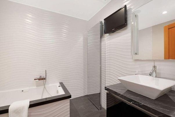 Bathroom, Free Standing Baths, Interior, Recessed Lighting